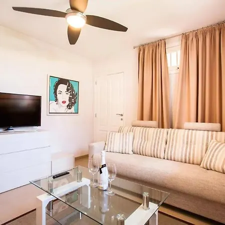 1 Bedroom For 4 People In Tenerife Apartamento *