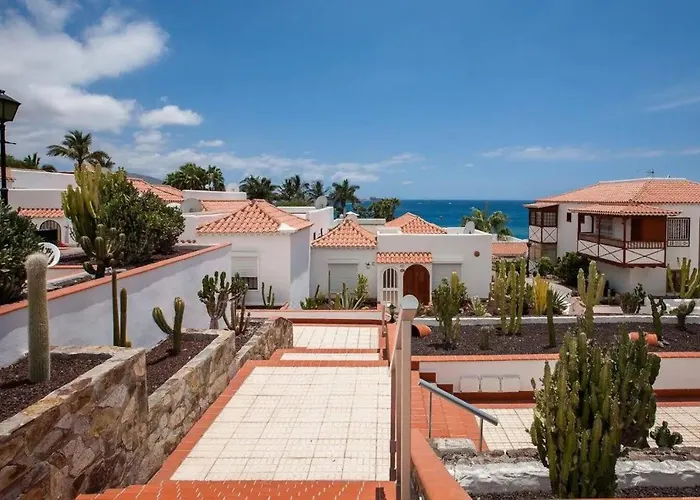 1 Bedroom For 4 People In Tenerife *