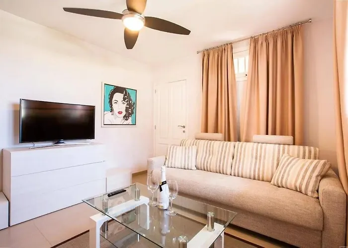 1 Bedroom For 4 People In Tenerife Appartamento *